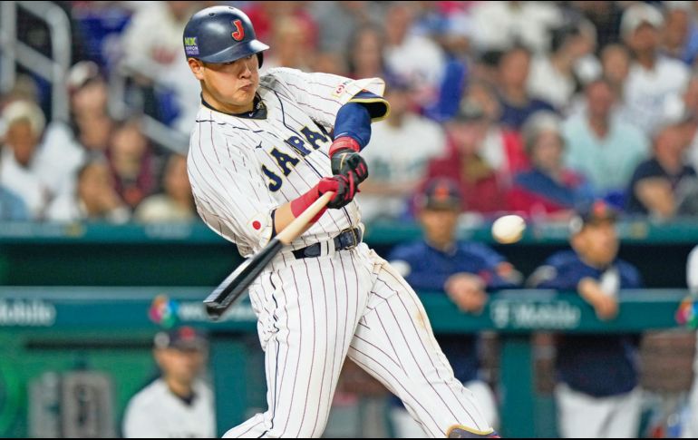El nipón, seleccionado seis veces para el Juego de Estrellas, tiene un promedio de .277 con 248 jonrones y 717 carreras impulsadas en 11 temporadas en la liga japonesa. AP