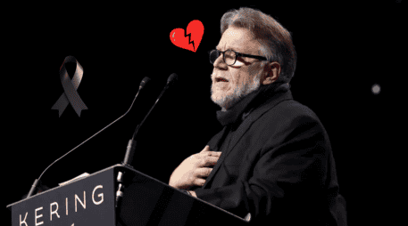 Durante el momento, estuvo acompañado por parte del elenco de Frankenstein, entre ellos Oscar Isaac, Jacob Elordi y Mia Goth.  AFP/ARCHIVO