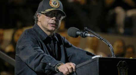 En el video difundido en redes sociales, se ve a Petro en un acto público en Colombia, donde su discurso fue contextualizado erróneamente en redes. AFP / ARCHIVO