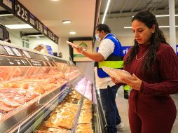 Varios cortes de pollo tienen descuento hoy en Walmart. EL INFORMADOR/J. Acosta