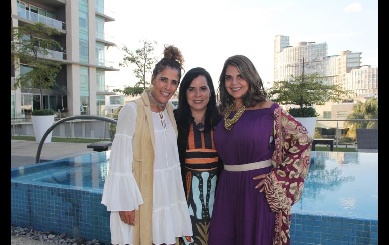 Alejandra Rueda, Adriana Cárdenas y Lorena Villa. GENTE BIEN JALISCO / E. Escamilla