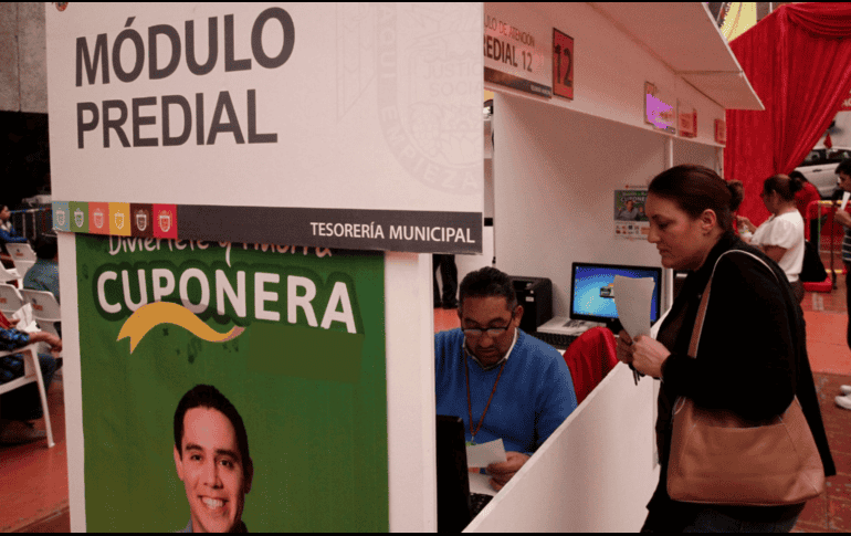 Pagar a tiempo el predial y el agua no solo evita recargos, también permite aprovechar descuentos especiales durante los primeros meses del año. NOTIMEX/ARCHIVO