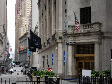 Wall Street cerró este miércoles en terreno mixto y su principal indicador, el Dow Jones de Industriales, bajó un 0.94 % tras otra jornada centrada en Venezuela y varias noticias que afectaron a grandes empresas. EFE / ARCHIVO