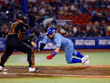 El triunfo conseguido el martes en el Estadio Panamericano colocó la confrontación 3-2 a favor del conjunto jalisciense. CORTESÍA/ CHARROS DE JALISCO.