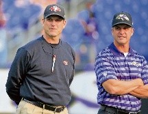 John (derecha), mayor que Jim (izquierda) por 15 meses, tiene un récord de 3-0 entrenando contra su hermano. ESPECIAL