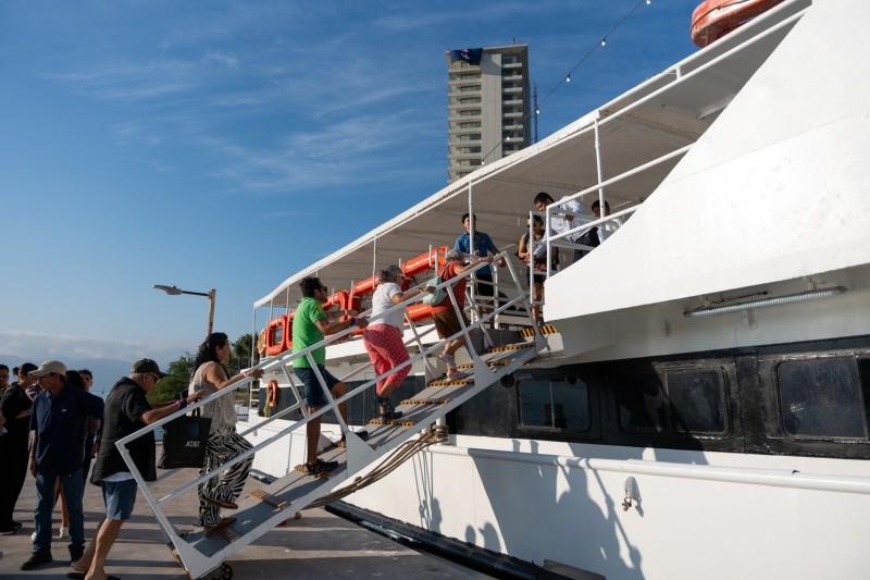 El turismo náutico en Puerto Vallarta suma un nuevo impulso con el arranque de operaciones del Ferry Vallarta. CORTESÍA &nbsp;
