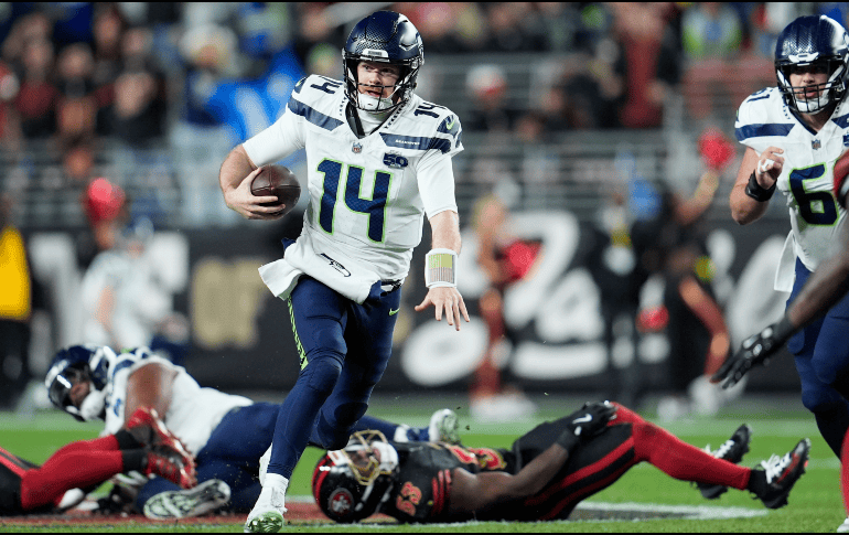 Papas, Juegos Olímpicos y Mundiales se suman a la narrativa de la NFL como curiosas coincidencias que, para muchos aficionados, presagian el rumbo del Super Bowl. AP/ G. A. Vásquez.