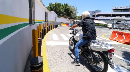 La dependencia recordó que existen costos adicionales en trámites como certificaciones de licencia y en casos relacionados con el transporte público, por lo que recomendó a los motociclistas informarse con anticipación. EL INFORMADOR/ ARCHIVO