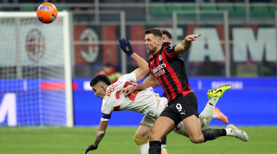 ohan Vásquez jugó los 90 minutos en el empate ante los rossoneri. EFE/M. Bazzi