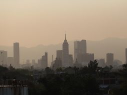 El doble hoy no circula sólo se aplica hoy en la Zona Metropolitana del Valle de México. EFE/M. Guzmán