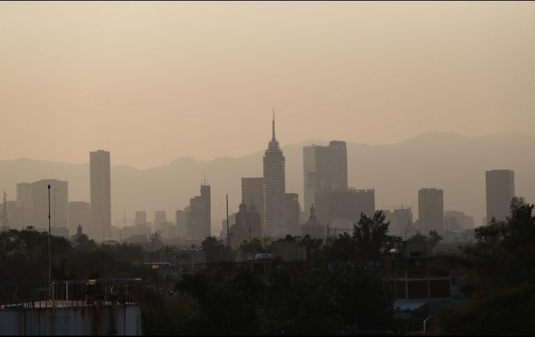 El doble hoy no circula sólo se aplica hoy en la Zona Metropolitana del Valle de México. EFE/M. Guzmán