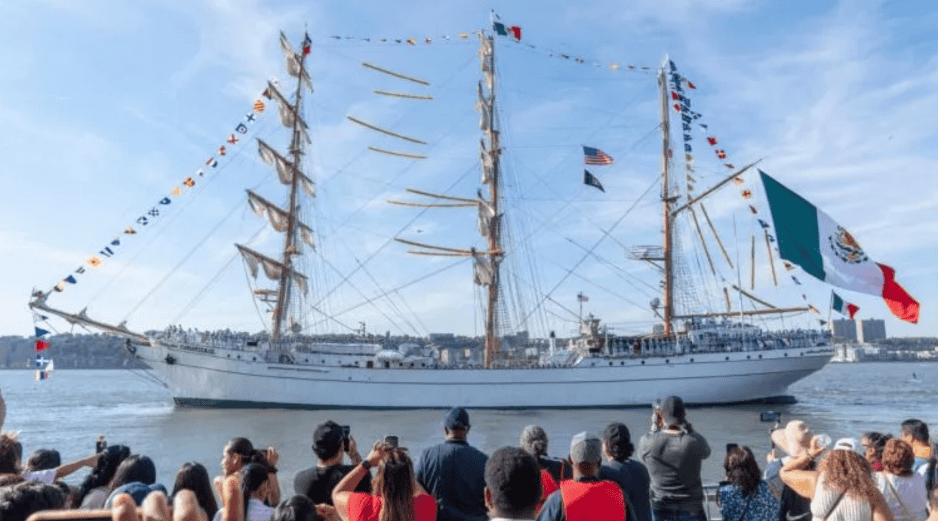 El buque escuela Cuauhtémoc ingresa anualmente a inicios de enero al dique seco para reparaciones menores y después permanece unos días donde recibe la visita de las familias del Istmo. EFE/Á. Colmenares