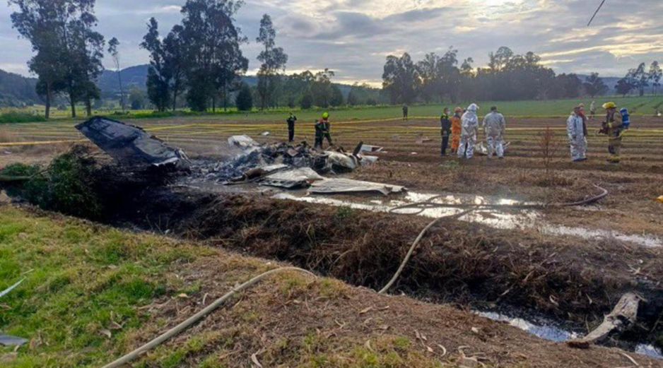 El artista era una de las seis personas que estaban a bordo de la avioneta accidentada entre las localidades de Paipa y Duitama cuando volaba con destino a Medellín y que quedó calcinada. EFE/ Rastreo de redes