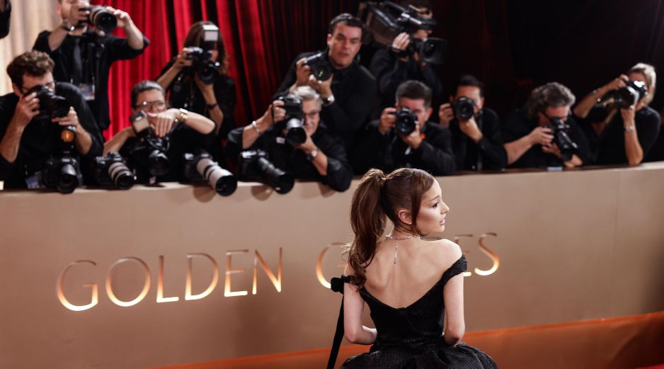 La industria del entretenimiento volvió a mirarse a sí misma en uno de sus rituales más esperados: la alfombra roja de la 83ª edición de los Golden Globes. EFE