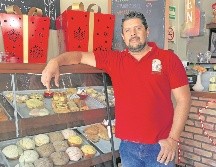 Carlos Alberto Gómez encabeza una empresa familiar que convirtió el bolillo y el pan tradicional en un sello artesanal. EL INFORMADOR/ J. Acosta