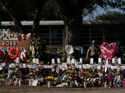 Gonzales fue uno de los primeros de más de 370 policías federales, estatales y locales en llegar a la escuela. AP/Jae C. Hong