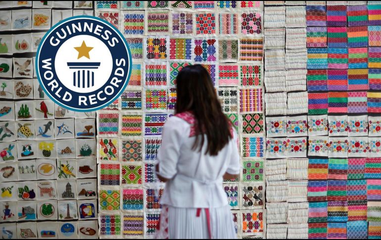 Otorgan certificado de que México tiene la exposición de bordados más grande del mundo. EFE / Sáshenka Gutiérrez