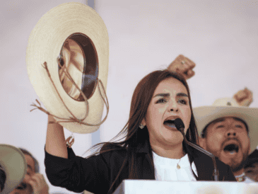 Grecia Quiroz recordó que Samuel “N”, se incorporó al gabinete municipal de Carlos Manzo, luego de que le presentara su currículum, donde su mejor carta de presentación era haber trabajado en el Congreso de la Unión. SUN / ARCHIVO