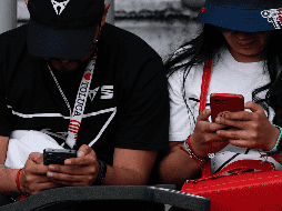 La magnitud del reto se ilustra en el universo estimado de alrededor de 160 millones de líneas móviles, lo que implicaría validar hasta cerca de un millón de registros diarios para cumplir el calendario. EFE/Isaac Esquivel