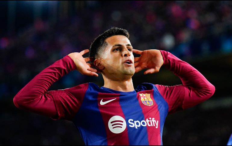 El Barcelona, quien de nuevo recibe a Cancelo, lidera La Liga española en su punto medio, con cuatro unidades de ventaja sobre su escolta Real Madrid. EFE / ARCHIVO