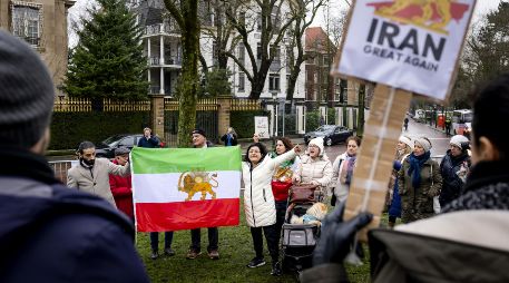 Uno de los detenidos, llamado  Erfan Soltani de 26 años,  habría sido sometido a juicio sumarísimo y será ejecutado por ahorcamiento. EFE/S. VAN DER WAL