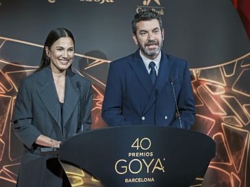 La actriz Toni Acosta y el actor Arturo Valls dieron a conocer a los nominados de los Premios Goya. EFE