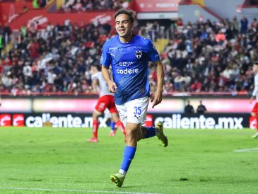 Iker Fimbres celebra tras anotar el segundo gol del partido. IMAGO7/R. Dávila