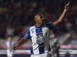 Salomón Rondón se hizo presente en el marcador al anotar el segundo gol de los Tuzos. EFE/D. Martínez