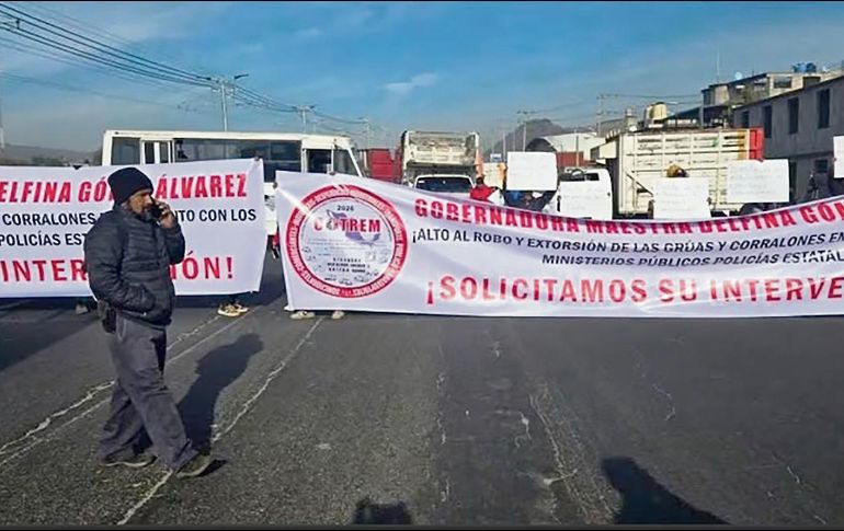 Transportistas retiraron bloqueos de carreteras en la zona oriente del Estado de México tras acordar una mesa de trabajo con autoridades. EL UNIVERSAL