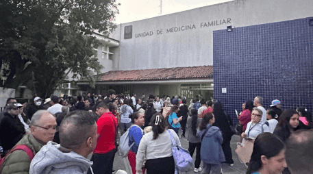 Tras el sismo registrado en la costa norte de Jalisco se tuvo que evacuar a distintas unidades médicas en municipios. ESPECIAL