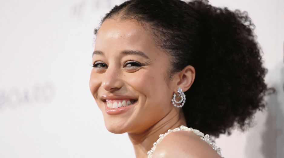 Chase Infiniti posa en la alfombra roja de los Premios de la Junta Nacional de Crítica, en Nueva York, el 13 de enero de 2026. AFP