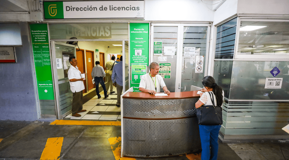 Si la licencia vencida fue extraviada, se deberá tramitar una certificación adicional con un costo extra, al igual que la certificación para conductores de transporte público. EL INFORMADOR/ A. Navarro