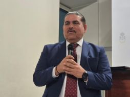 El vicefiscal Alfonso Gutiérrez informó que peritos analizan autos con placas de Michoacán usados en el homicidio de Alberto Prieto ocurrido en Zapopan. EL INFORMADOR/R. Bobadilla