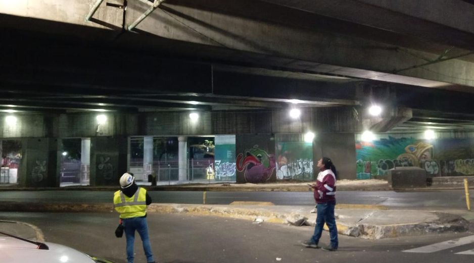 Elementos de Protección Civil inspeccionan puentes vehiculares y otras infraestructuras en la Ciudad de México. X/ClaraBrugadaM