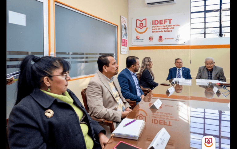 IDEFT y CANACAR firman alianza para capacitación en autotransporte de Jalisco