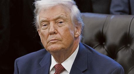 Donald Trump, adquirió bonos corporativos de Netflix y Warner Bros. Discovery, valorados en un millón de dólares cada uno. EFE/ Archivo