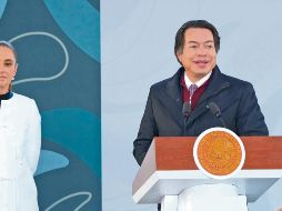 La presidenta Claudia Sheibaum y Mario Delgado, secretario de Educación Pública, durante el anuncio de la Beca Gertrudis Bocanegra. ESPECIAL