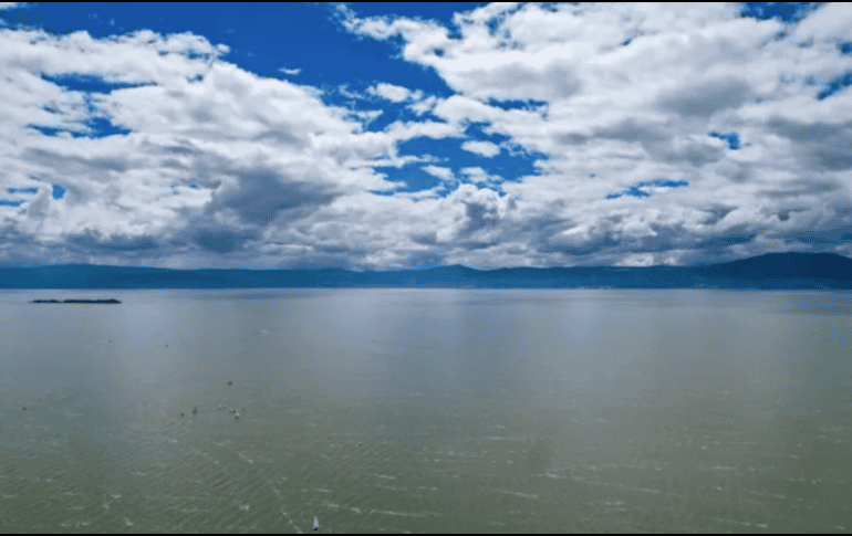 Chapala se asienta sobre la confluencia de tres fosas tectónicas, zonas donde la corteza terrestre se hunde por el movimiento de fallas. EL INFORMADOR / ARCHIVO