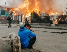 El gobernador regional de Biobío, Sergio Giacaman, advirtió que la situación actual es más grave que la vivida tras el terremoto de 2010. EFE / P. HIDALGO