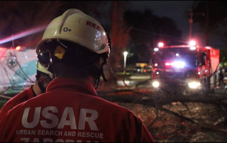 Elementos de Protección Civil y Zapopan atendieron dos incidentes durante las últimas horas del domingo y las primeras del lunes. ESPECIAL / FACEBOOK Protección Civil y Bomberos Zapopan