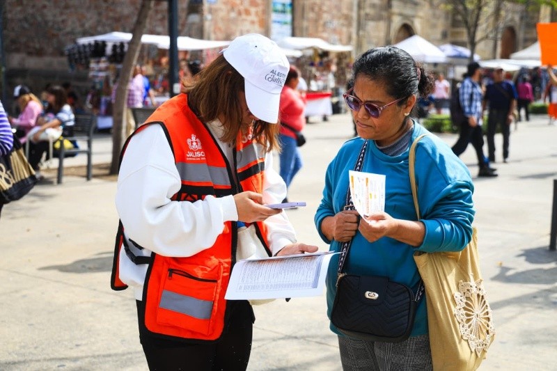 Autoridades recordaron que el registro de la Tarjeta Única al Estilo Jalisco también puede realizarse en línea.&nbsp;EL INFORMADOR/J. Acosta 