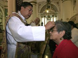 El uso de la ceniza tiene raíces en antiguas tradiciones bíblicas asociadas al arrepentimiento y la penitencia. EL INFORMADOR/ARCHIVO
