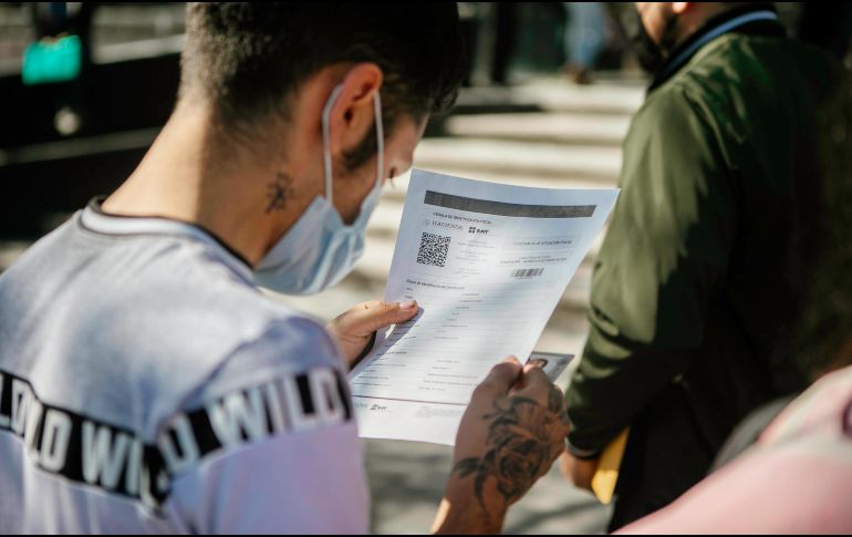 Para facturar, según explicó el SAT, el emisor únicamente requiere la clave de RFC, nombre o razón social, código postal y régimen fiscal. EL INFORMADOR / ARCHIVO