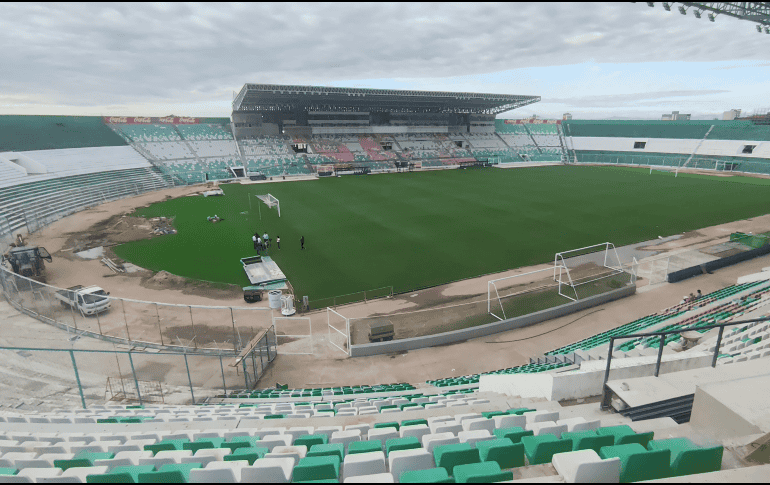 El Estadio Ramón Tahuichi Aguilera, ubicado en la región oriental de Santa Cruz, es un recinto que presenta un avance del 92% en sus trabajos de reparación. EFE / J. C. Torrejón