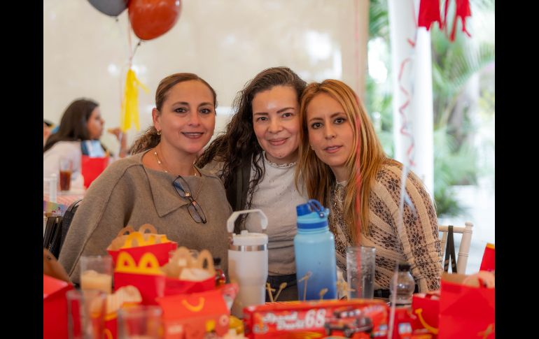 Dafne Gómez, Marisol Rentería y Eli Reyes. GENTE BIEN JALISCO / Cumpleaños 6 de Santino Villaseñor