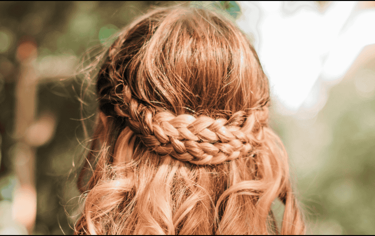 Las trenzas son un peinado común y fácil de hacer. UNSPLASH / D. BRANDAO