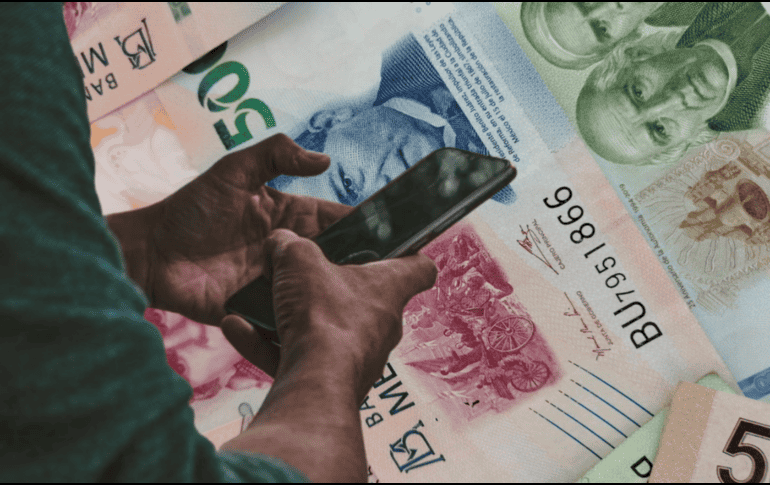 Desde el pasado 1 de octubre de 2025, los usuarios de banca digital están obligados a definir un límite máximo personalizado para sus transferencias electrónicas, como parte de una regulación emitida por la CNBV. Unsplash