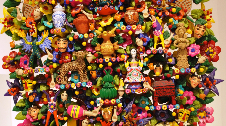 Metepec es conocido por el trabajo artesanal confeccionado en barro que encuentra en el árbol de la vida la máxima representación de la alfarería. EFE/Ayuntamiento de Metepec