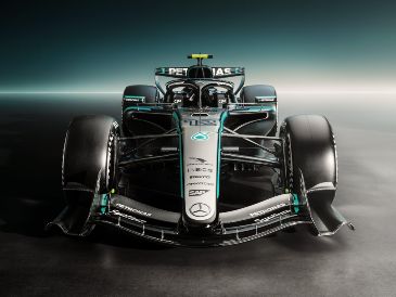 La escudería Mercedes difundió este jueves 22 de enero las primeras imágenes de su nuevo monoplaza para la temporada 2026. X / @MercedesAMGF1