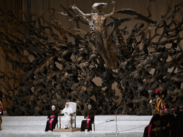 El camino hacia la santidad tiene varias etapas: la primera es ser declarado venerable siervo de Dios, la segunda beato y la tercera santo. EFE/ARCHIVO